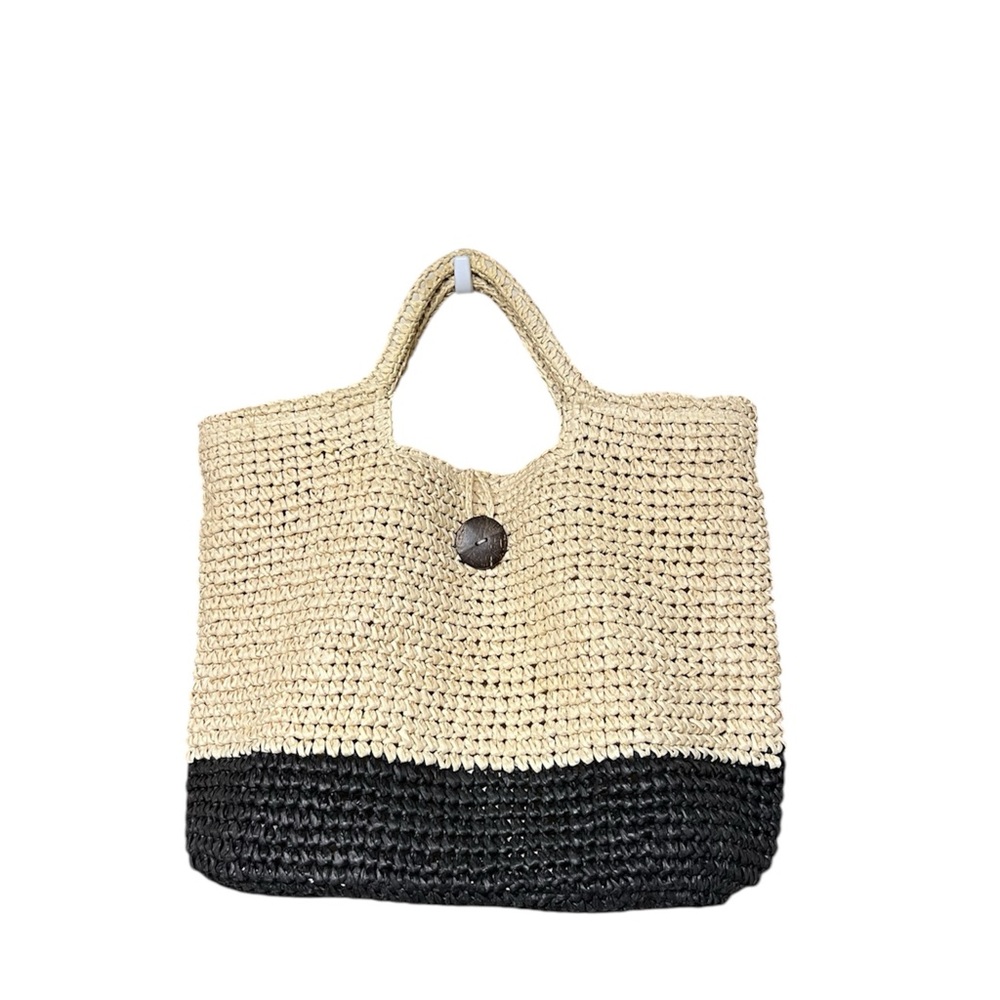 ◻️I.N.C: Women’s medium cream & black, straw unstructured bag w/handles & strap.
